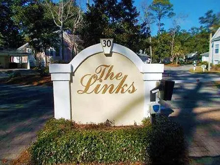 Links 8b, 3 Bedrooms, Golf Views, Pool, Sleeps 8 Apartment