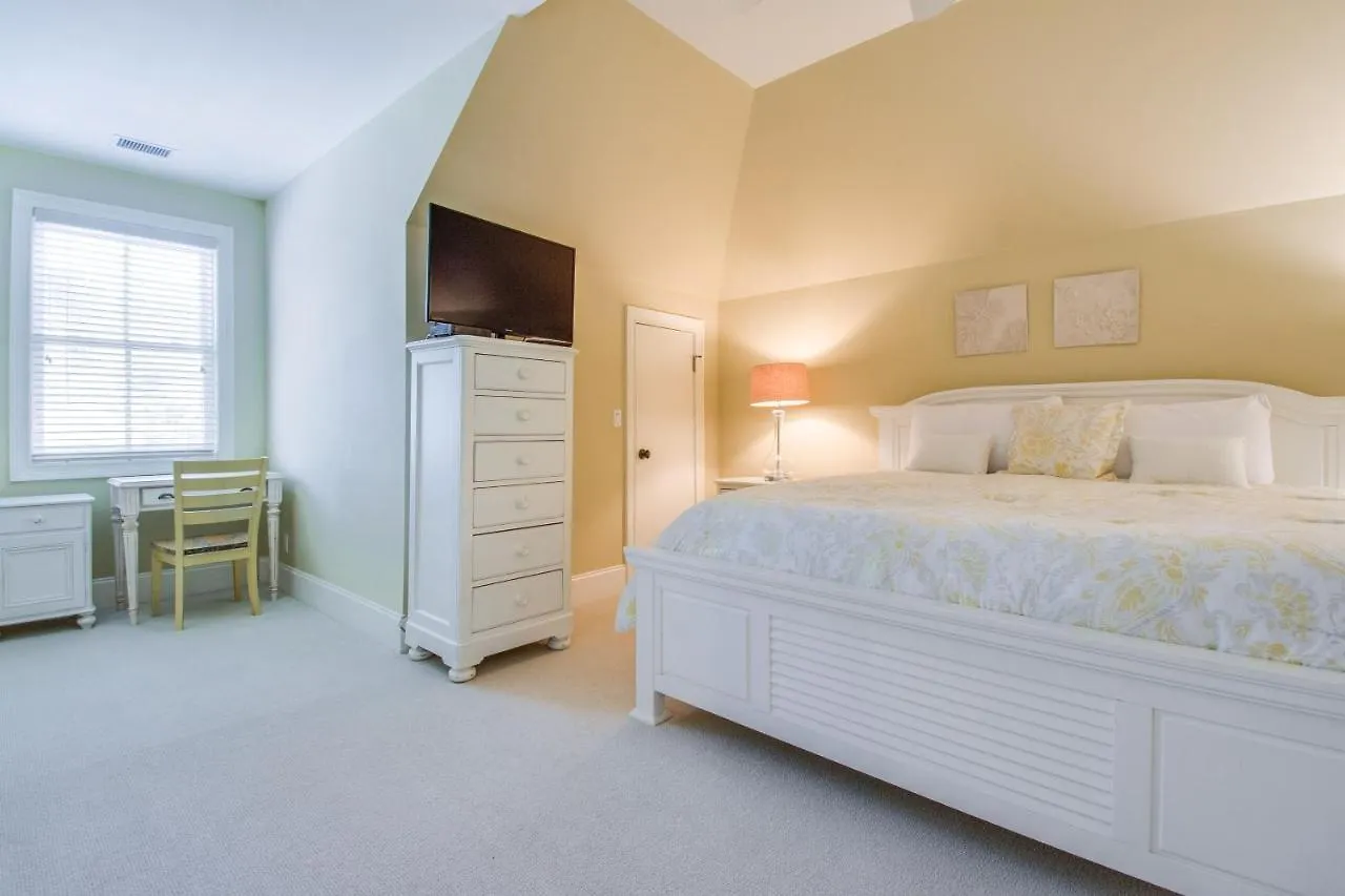 10 Dove Street * Hilton Head Island