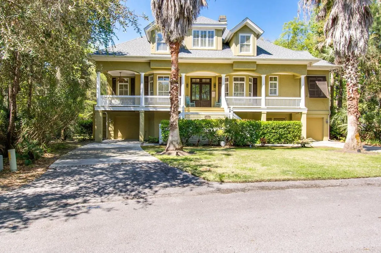 10 Dove Street