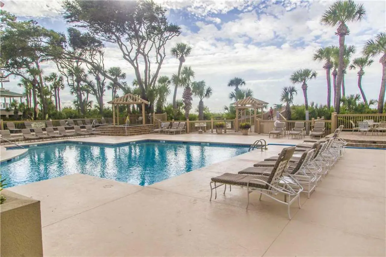 Hampton Place 5501 Apartment