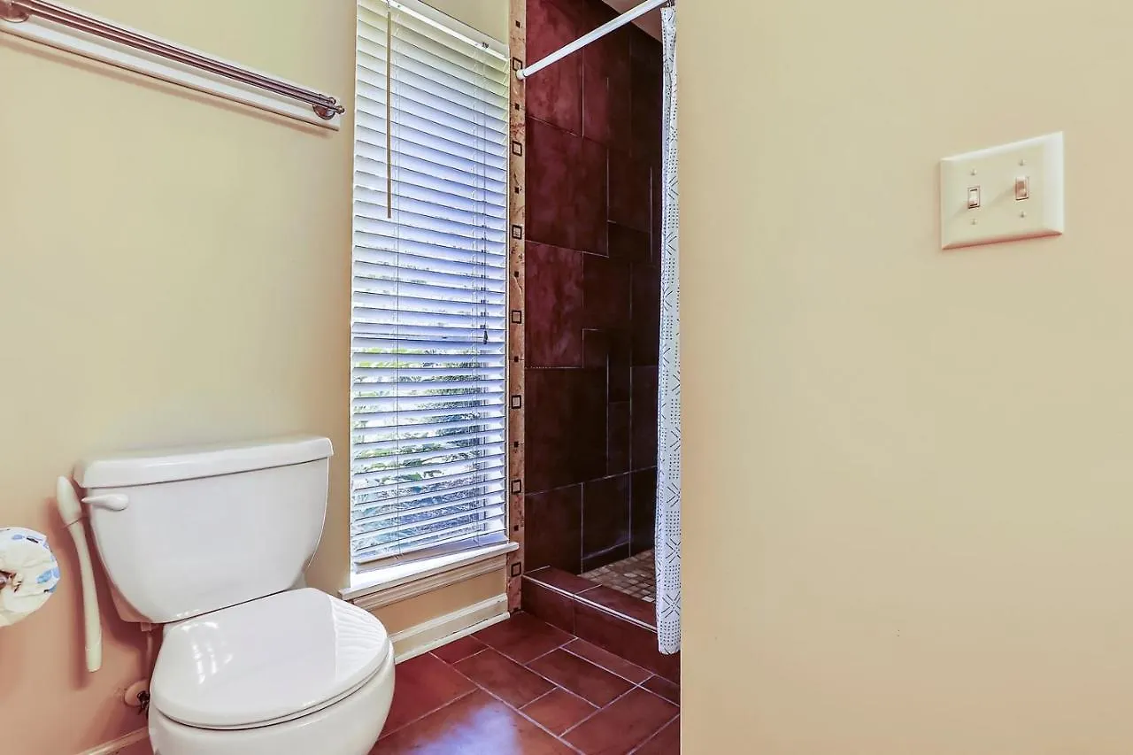 4 Pelican Street * Hilton Head Island