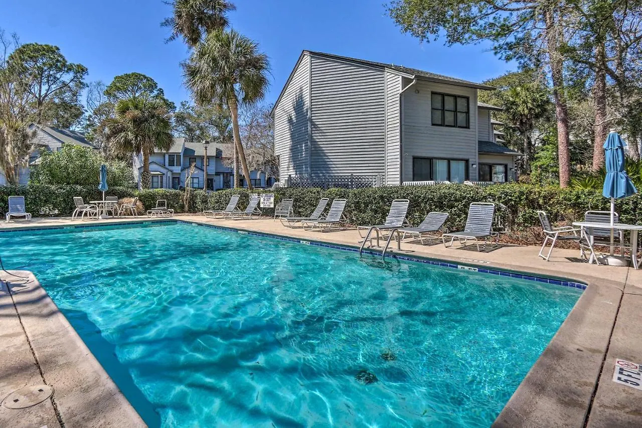 Apartment Coastal Oasis With Pool - Walk To Coligny Park Hilton Head Island