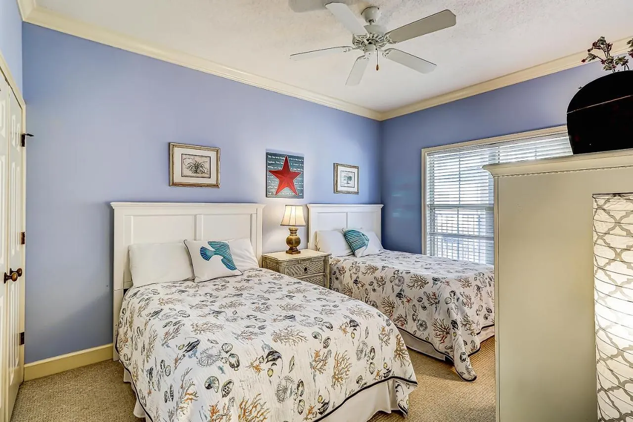 North Shore Place Apartment *