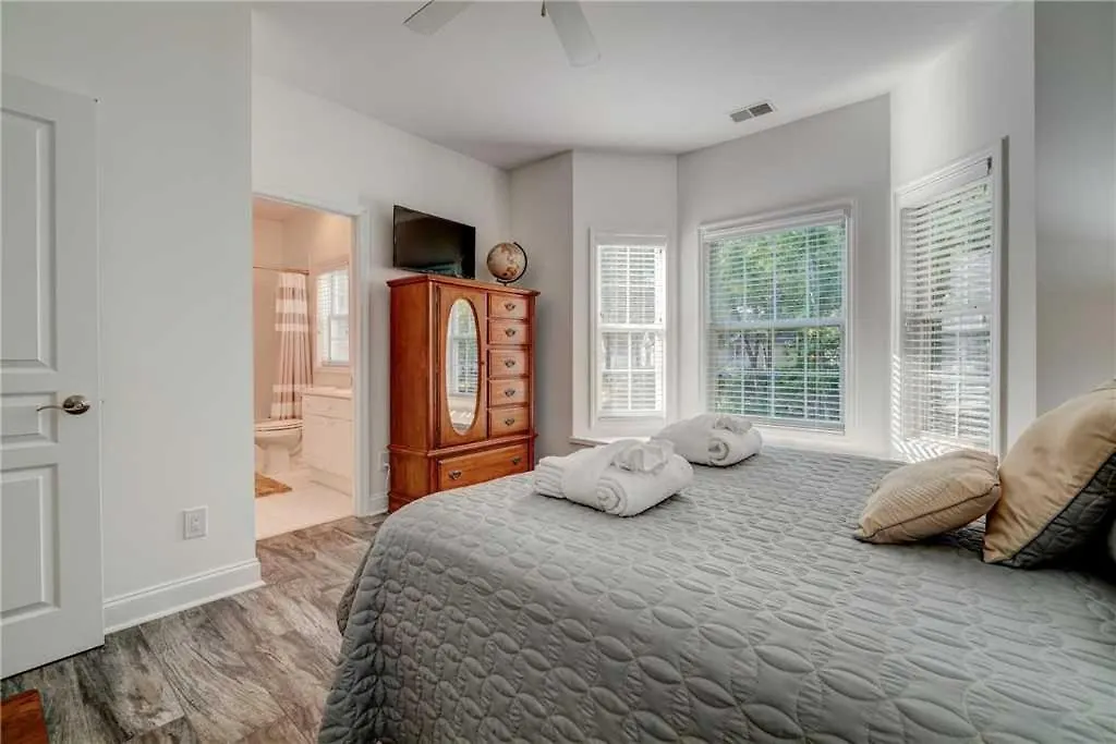 Links 8b, 3 Bedrooms, Golf Views, Pool, Sleeps 8 Apartment