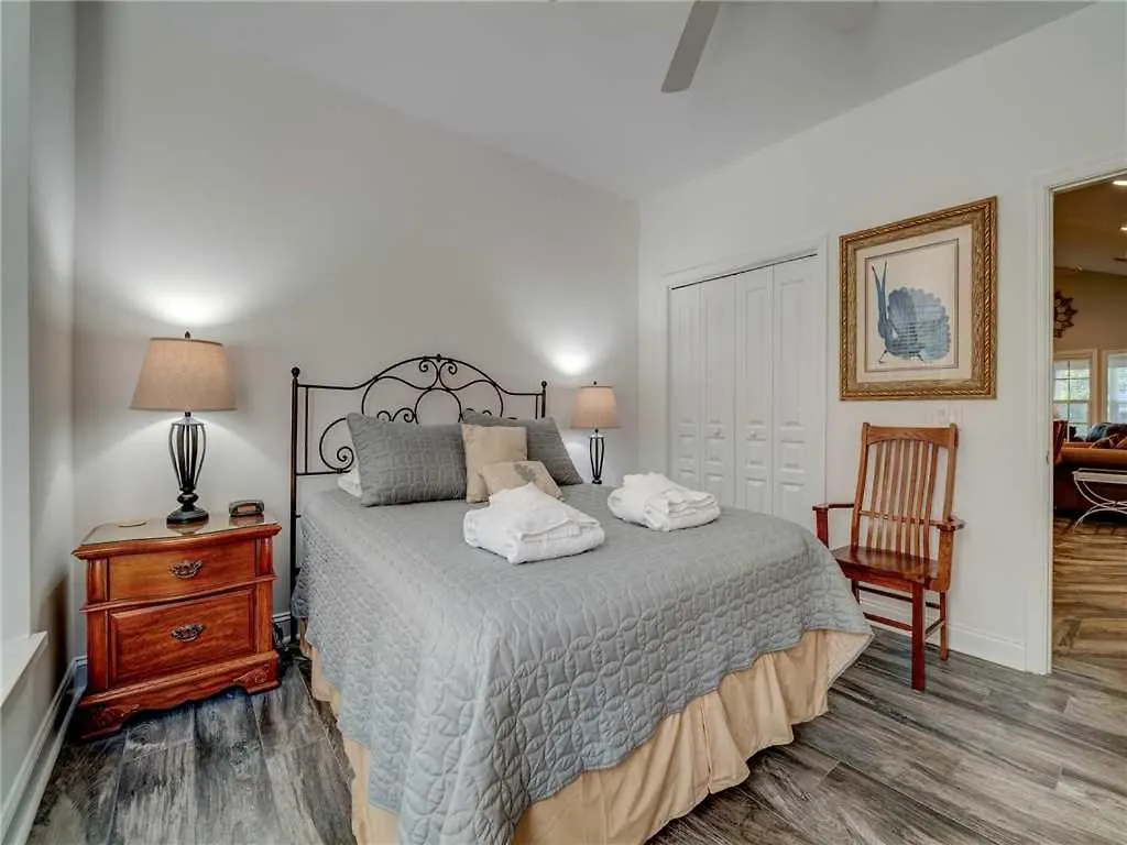 Apartment Links 8b, 3 Bedrooms, Golf Views, Pool, Sleeps 8 Hilton Head Island