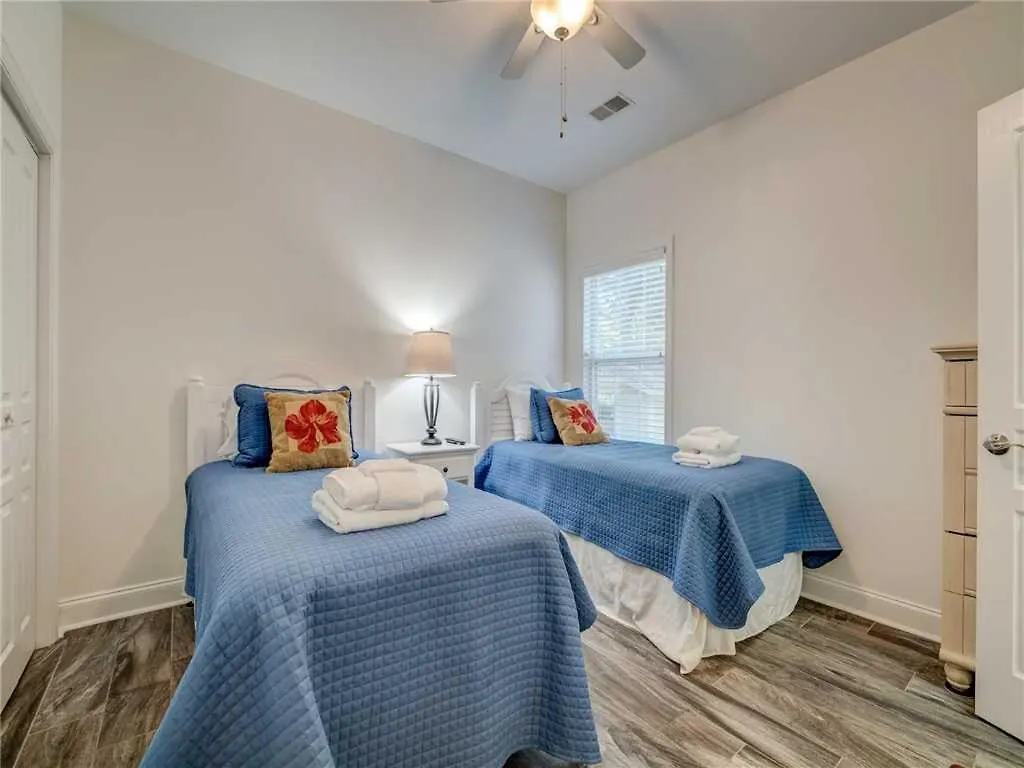 Apartment Links 8b, 3 Bedrooms, Golf Views, Pool, Sleeps 8 *