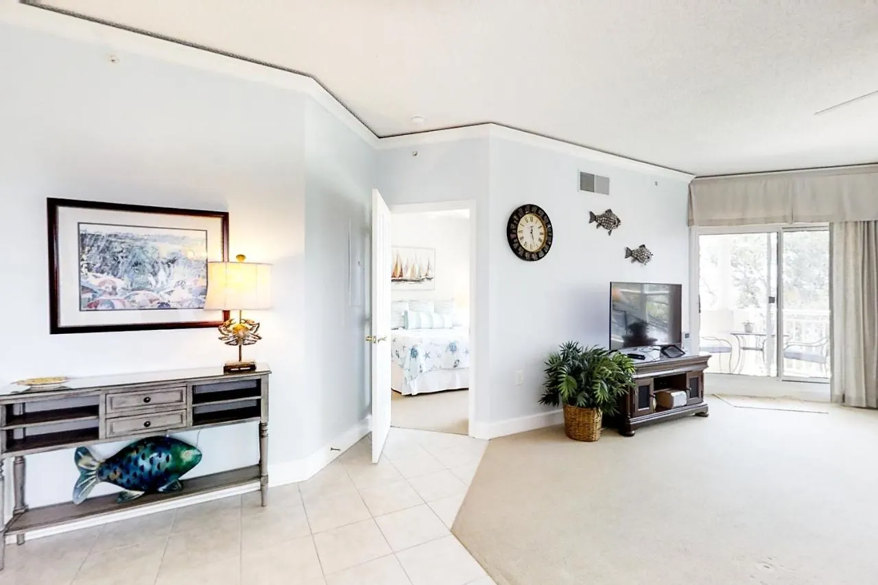 Hampton Place 5501 Apartment *
