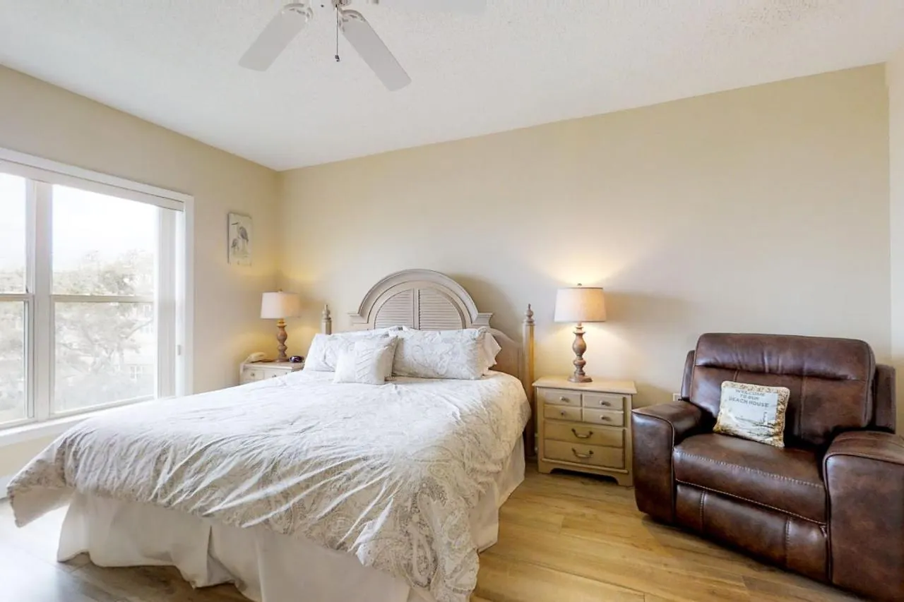 Hampton Place 6407