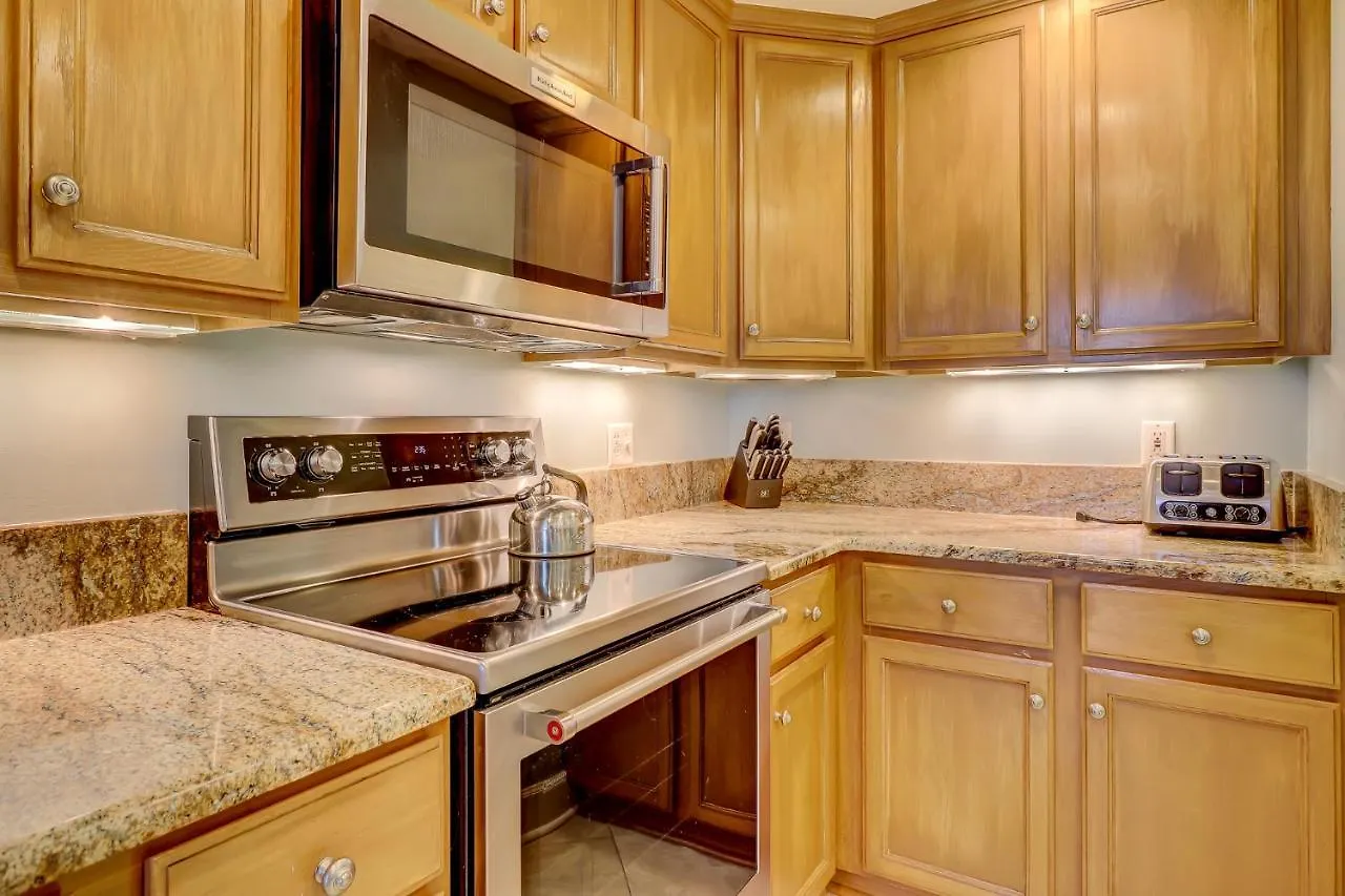 6301 Hampton Place 3 Bedroom Lux Oceanfront Villa