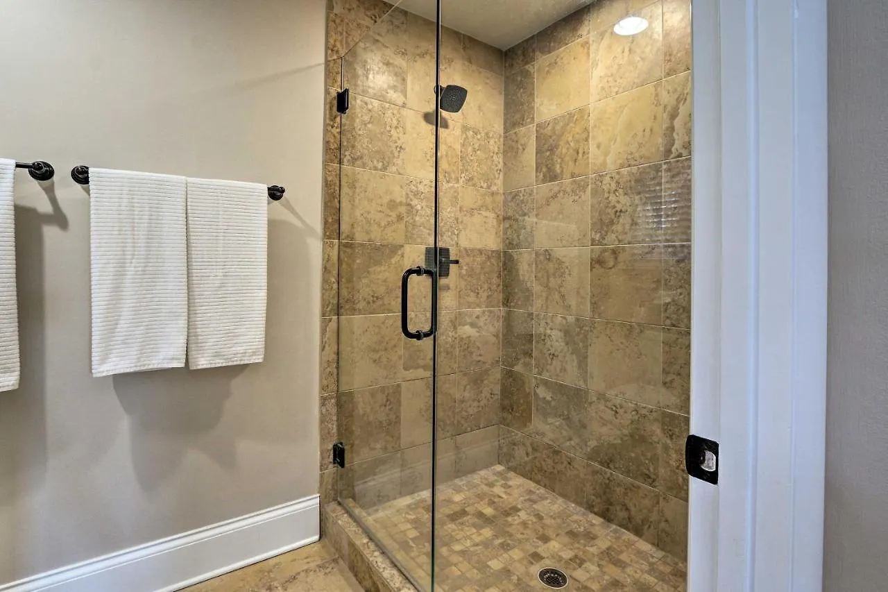 Modern Retreat With Patio And Bbq Less Than 1 Mi To Beach! Σπίτι διακοπών *