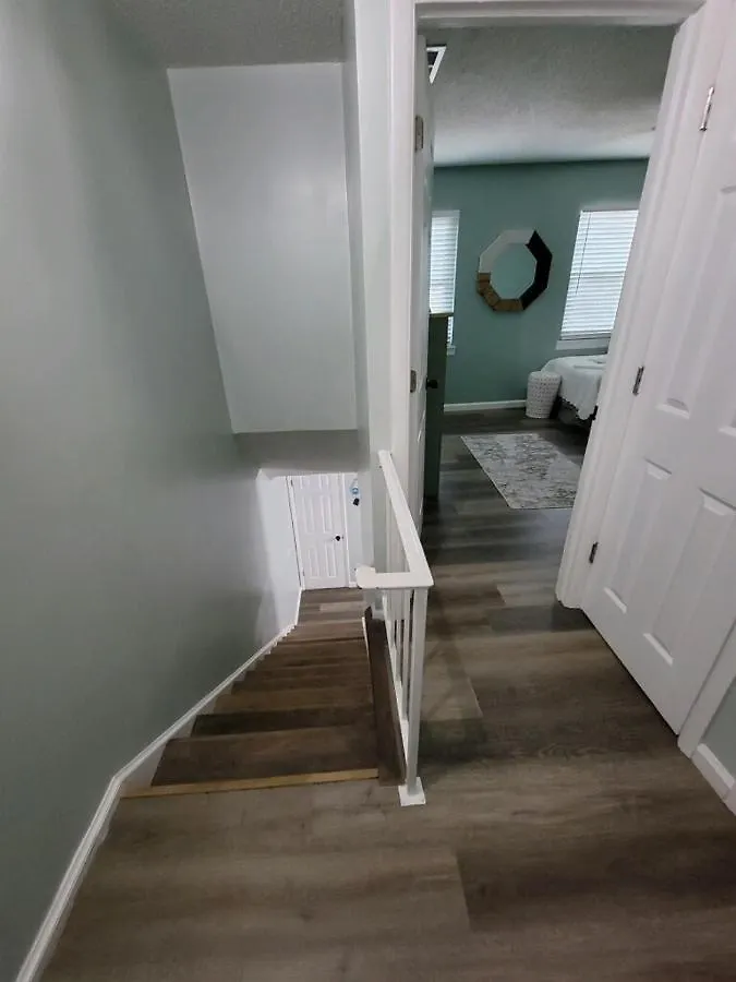 Hhi Homes- Newly Renovated Cozy Modern Pet-friendly Villa-ideal Location * 希爾頓黑德島