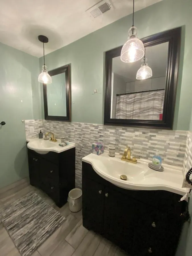 别墅 Hhi Homes- Newly Renovated Cozy Modern Pet-friendly Villa-ideal Location