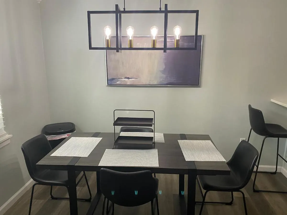 Hhi Homes- Newly Renovated Cozy Modern Pet-friendly Villa-ideal Location 希爾頓黑德島