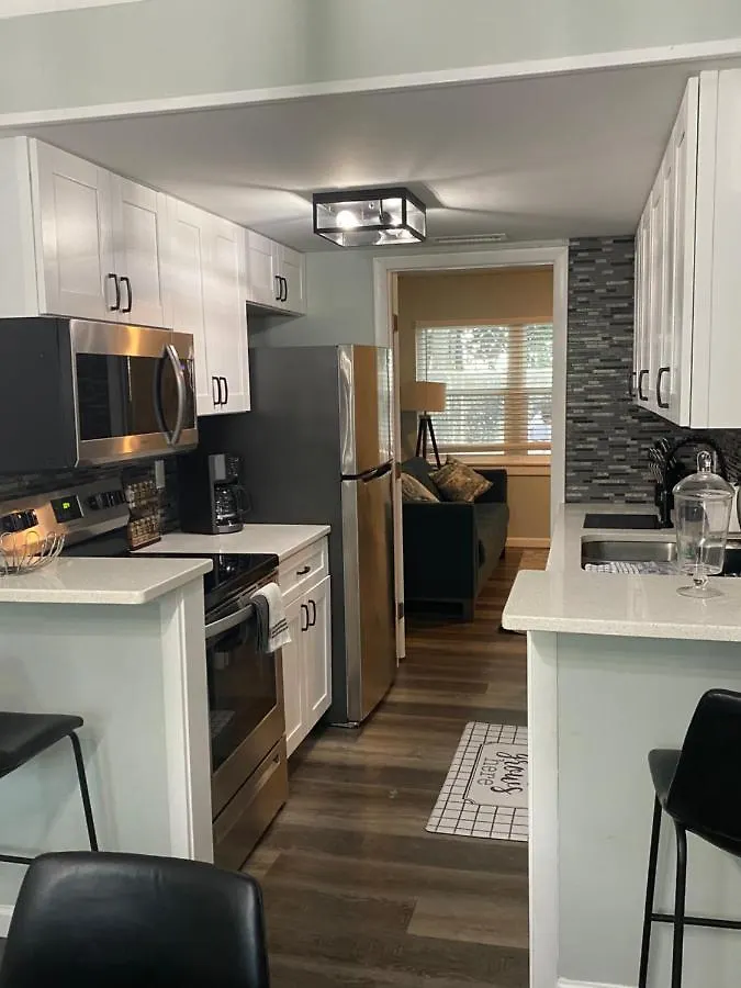 别墅 Hhi Homes- Newly Renovated Cozy Modern Pet-friendly Villa-ideal Location