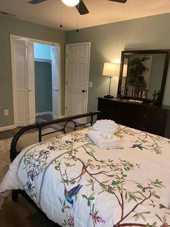 Hhi Homes- Newly Renovated Cozy Modern Pet-friendly Villa-ideal Location 别墅 希爾頓黑德島
