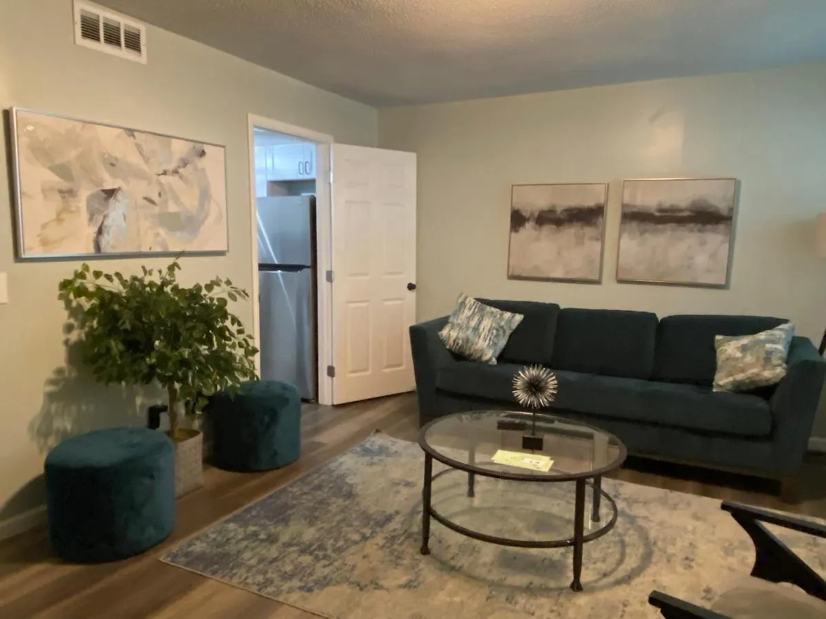 Hhi Homes- Newly Renovated Cozy Modern Pet-friendly Villa-ideal Location 别墅 希爾頓黑德島