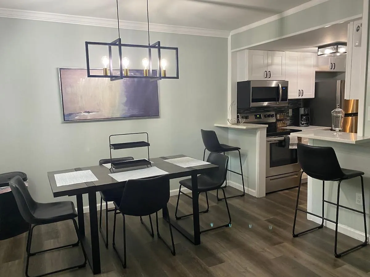 别墅 Hhi Homes- Newly Renovated Cozy Modern Pet-friendly Villa-ideal Location