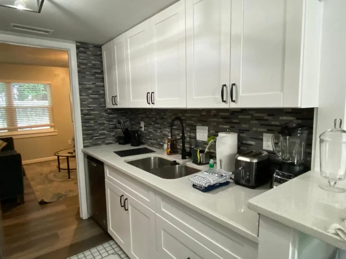 Hhi Homes- Newly Renovated Cozy Modern Pet-friendly Villa-ideal Location 别墅 希爾頓黑德島