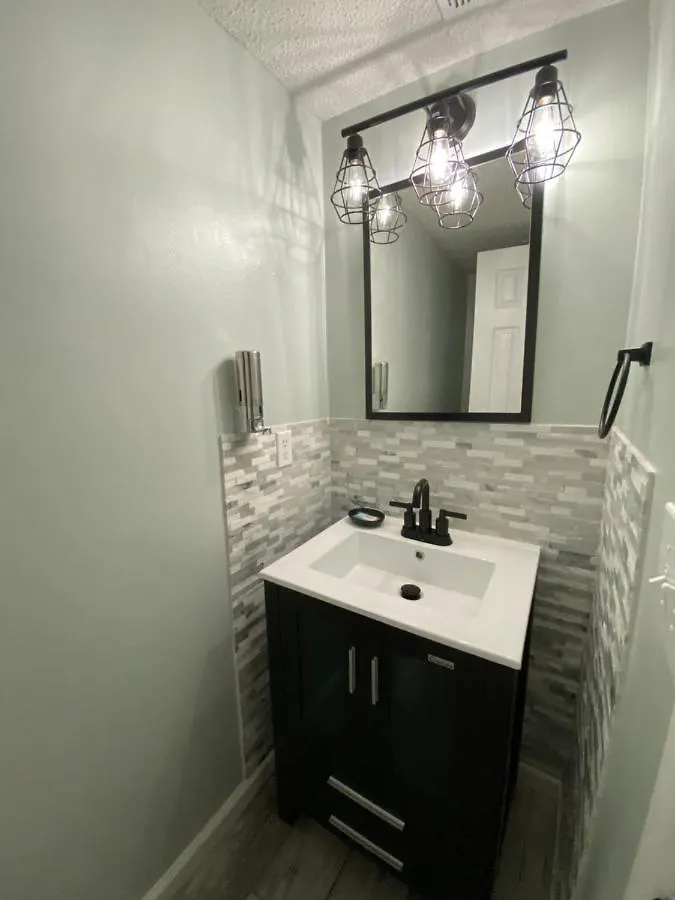 别墅 Hhi Homes- Newly Renovated Cozy Modern Pet-friendly Villa-ideal Location *