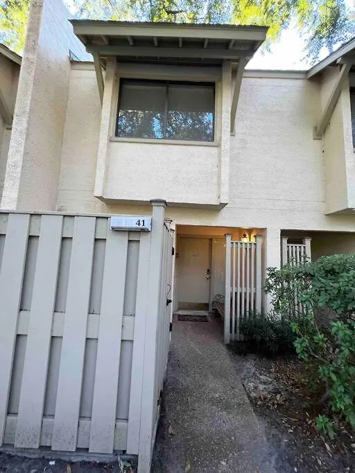 Spacious, Cozy W/parking In Coligny Villa Hilton Head Island