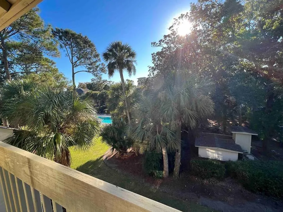 Spacious, Cozy W/parking In Coligny * Hilton Head Island