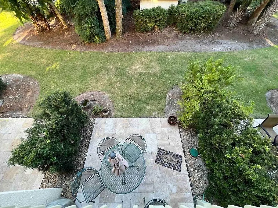 Spacious, Cozy W/parking In Coligny Villa Hilton Head Island