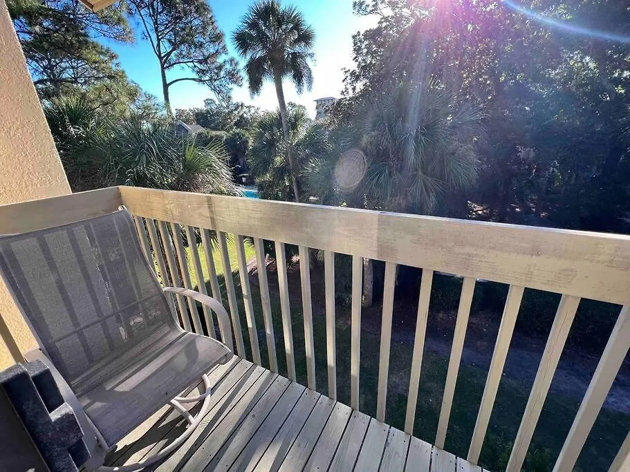 Spacious, Cozy W/parking In Coligny Villa *
