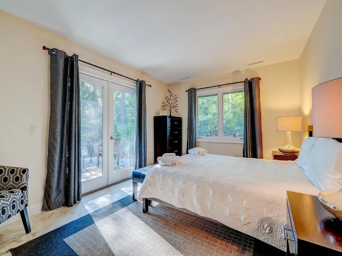 Jessamine 7, 3 Bedrooms, Walk To Beach, Sleeps 8 ヒルトンヘッドアイランド