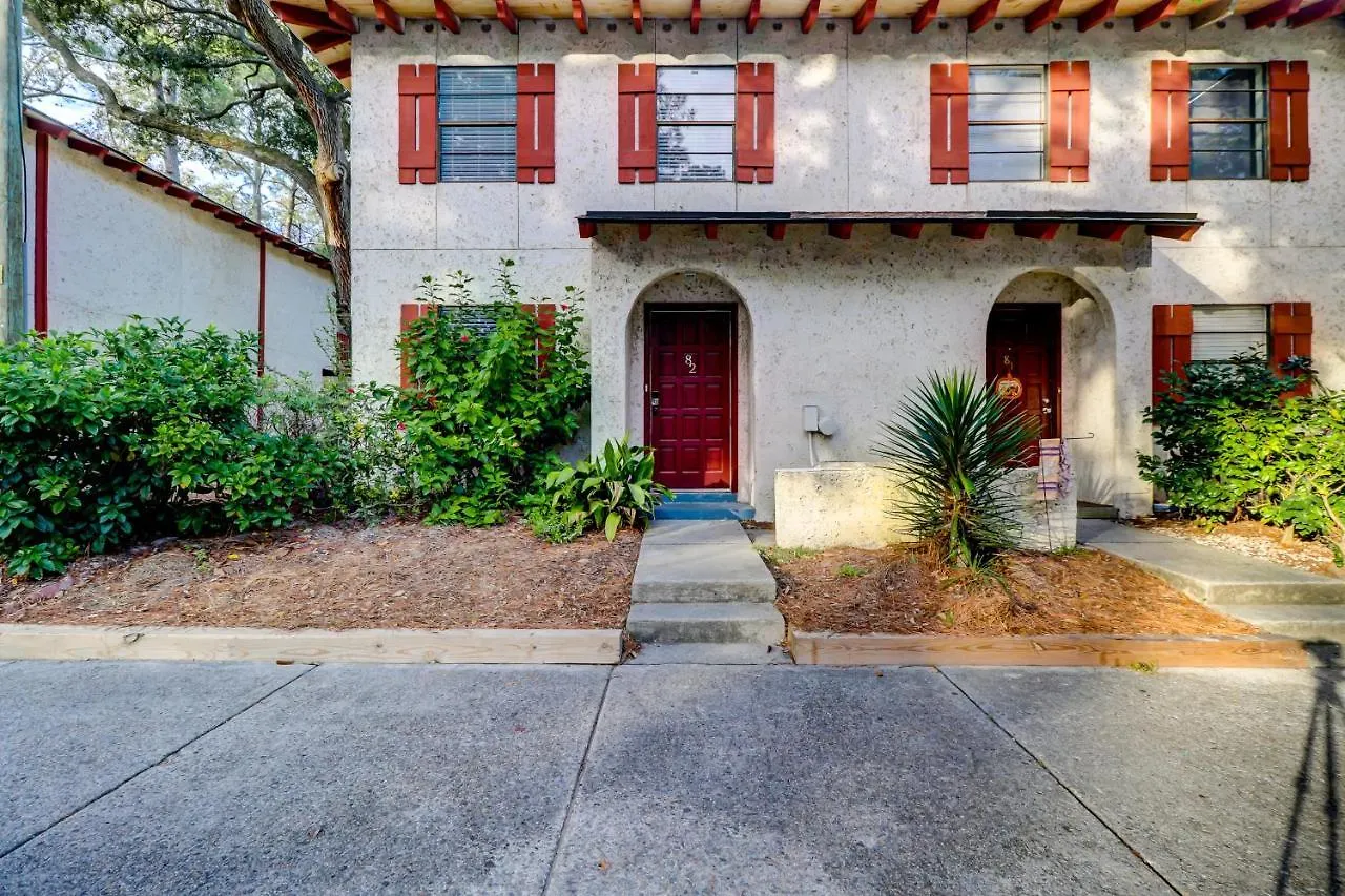 #82 Spectacular Ideal Location 2bdr/2parking * Hilton Head Island