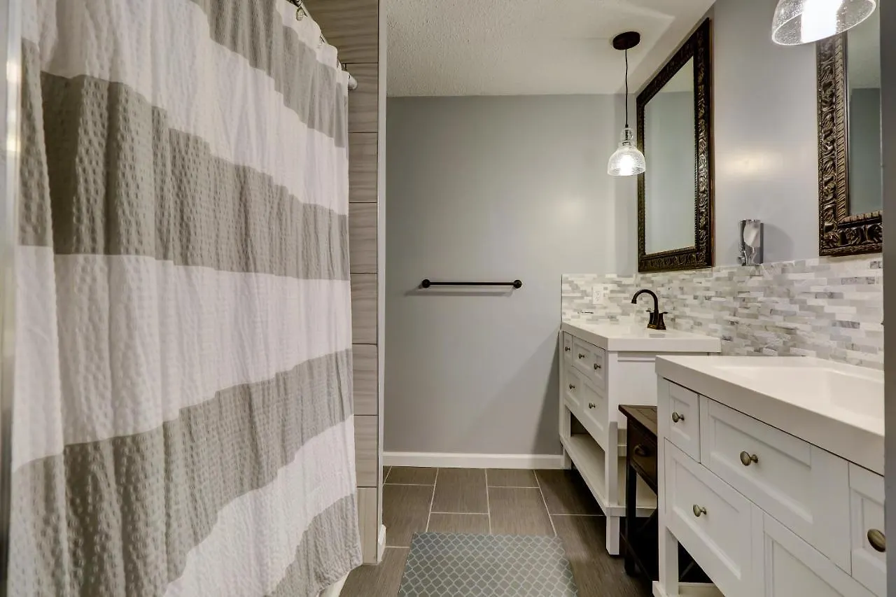 #82 Spectacular Ideal Location 2bdr/2parking Σπίτι διακοπών *