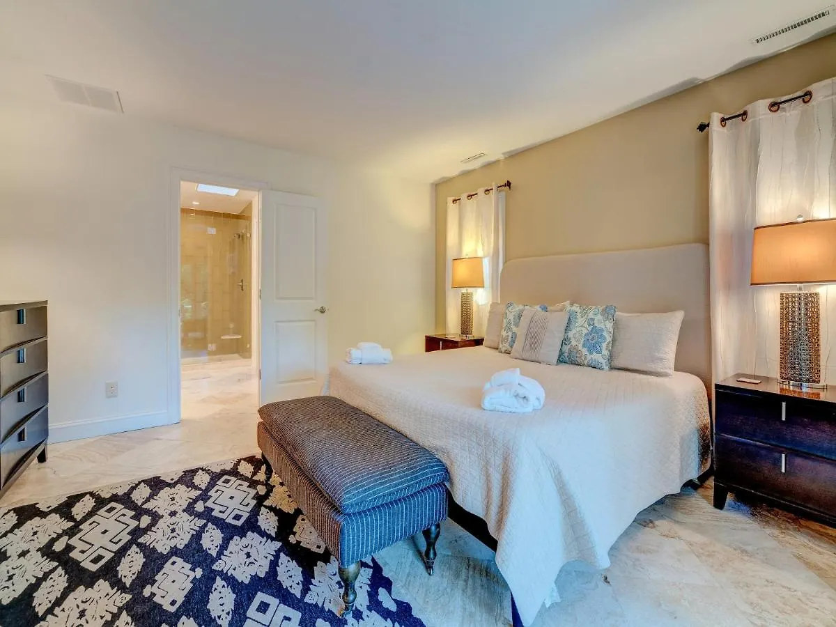Jessamine 7, 3 Bedrooms, Walk To Beach, Sleeps 8 ヒルトンヘッドアイランド