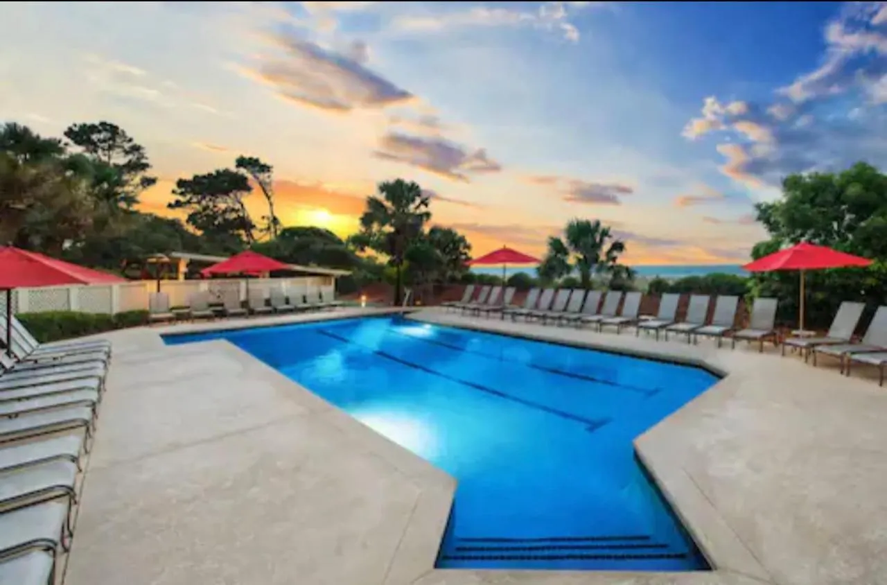 Marriott's Monarch At Sea Pines מלון