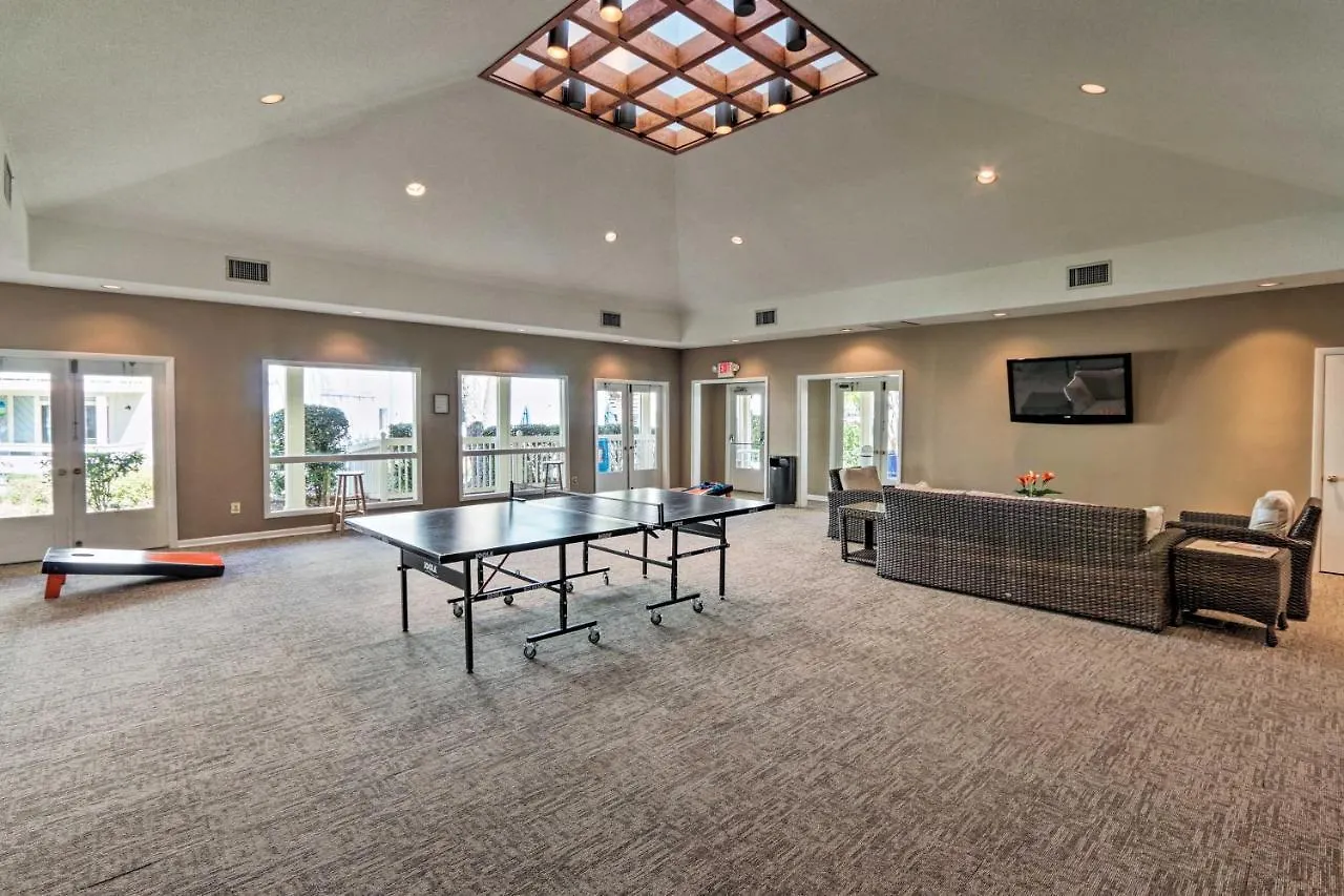 Beachy Hilton Head With Pools And Pickleball! Apartment *