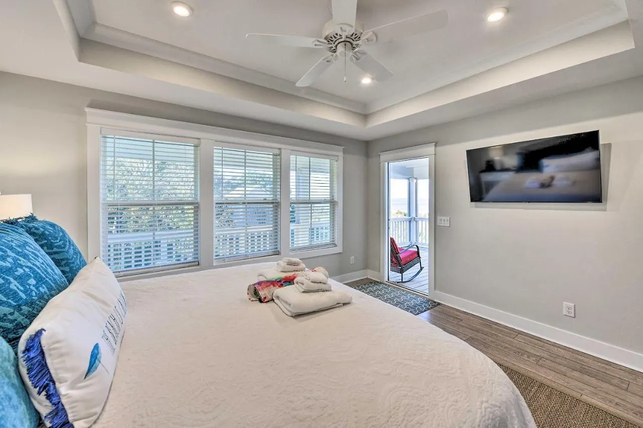 Сasa de vacaciones Breezy Hilton Head Getaway 3 Decks And Water Views! *