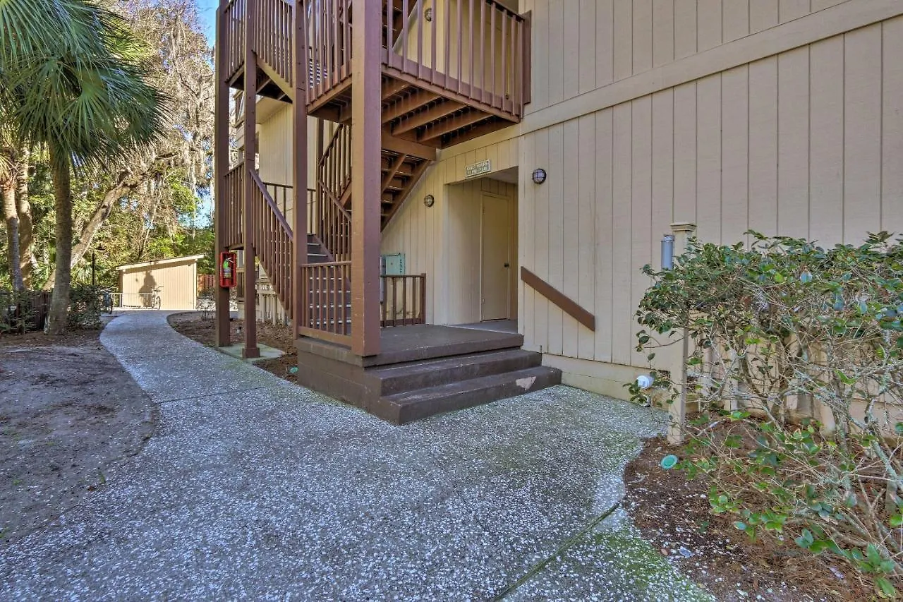 Hilton Head With Covered Balcony And Pool Access 아파트 힐튼 헤드 아일랜드