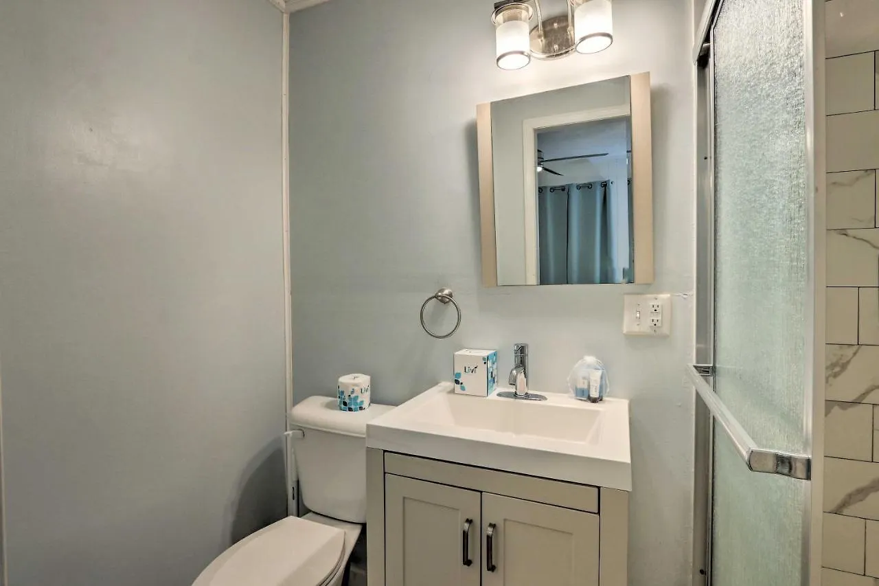아파트 Hilton Head With Covered Balcony And Pool Access 힐튼 헤드 아일랜드