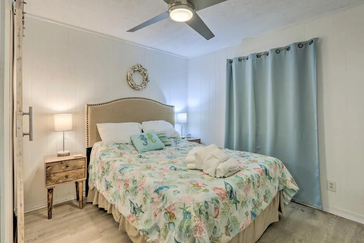 Hilton Head With Covered Balcony And Pool Access 아파트 힐튼 헤드 아일랜드