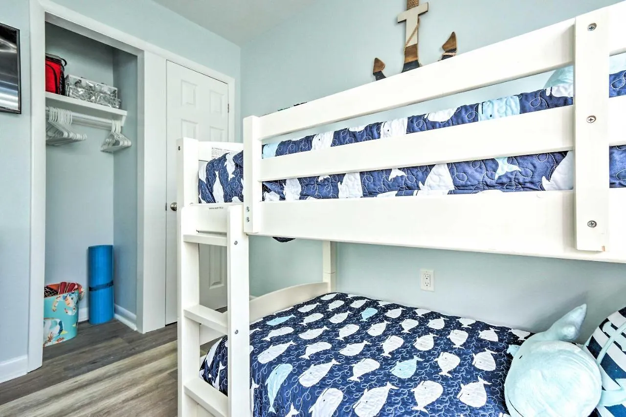 Modern Hilton Head Escape With Pools And Tennis *