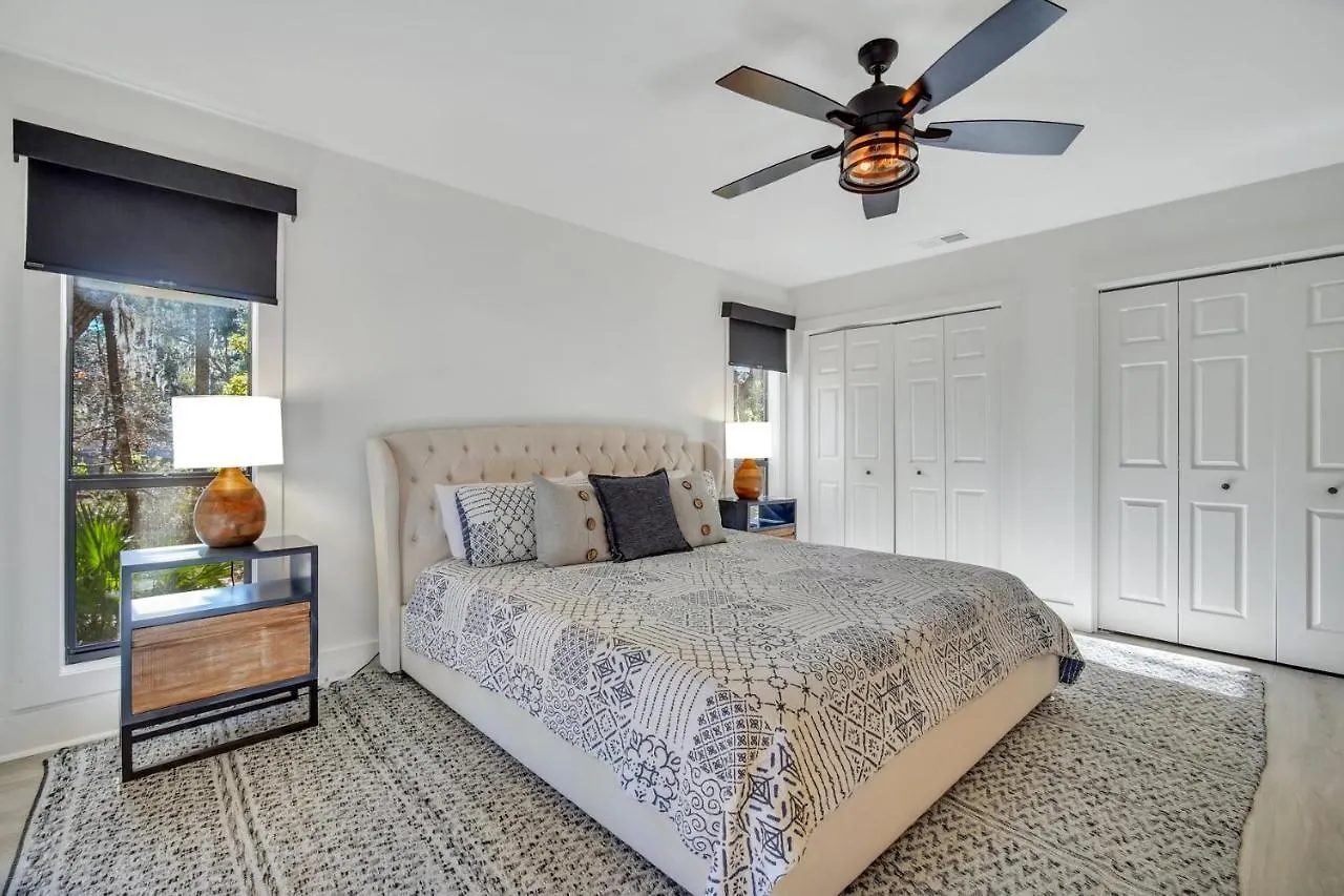 New Listing 49 Governors Rd Renovated Luxurious Sea Pines Sleeps 8 Holiday home *