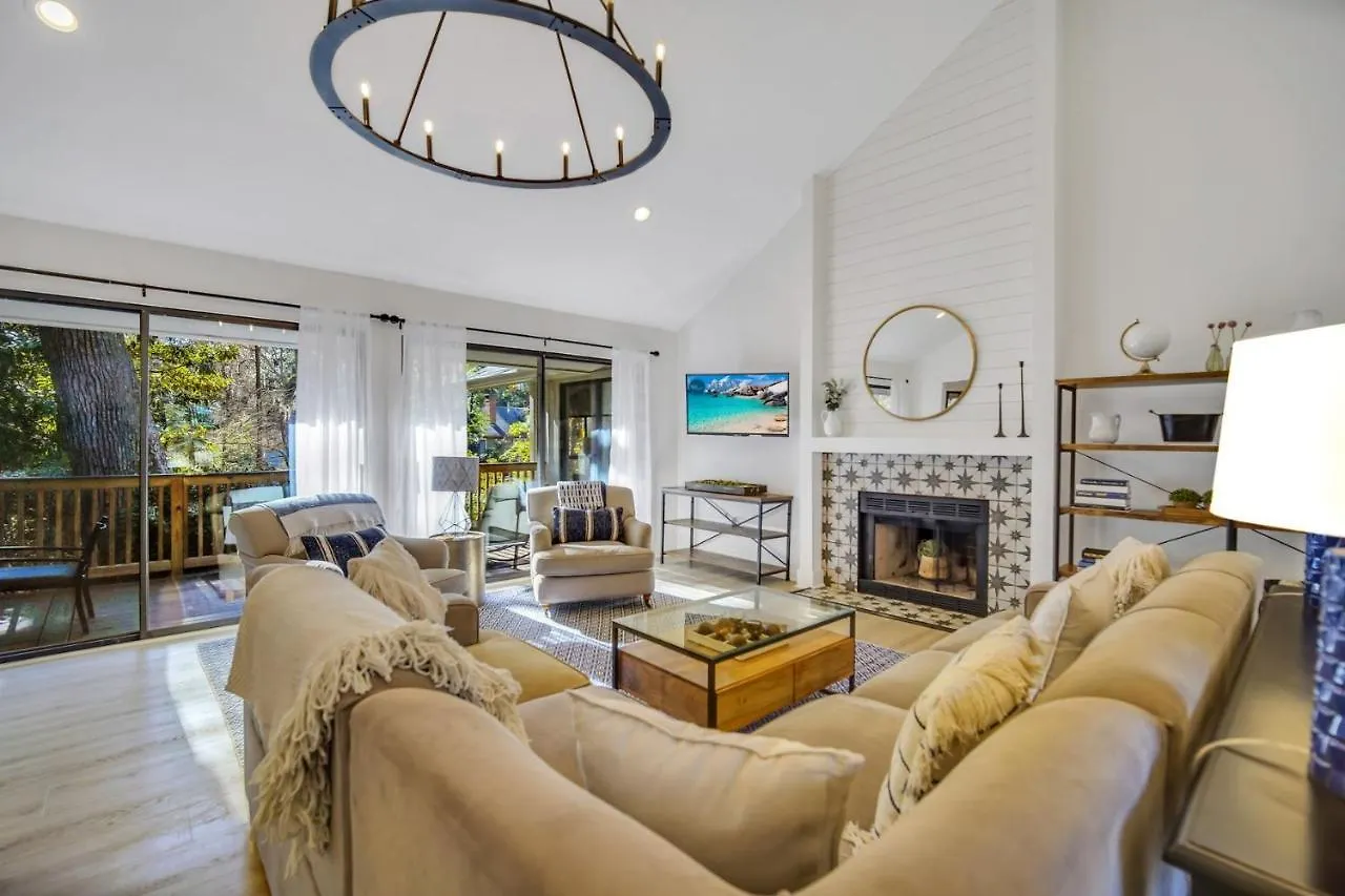 Holiday home New Listing 49 Governors Rd Renovated Luxurious Sea Pines Sleeps 8