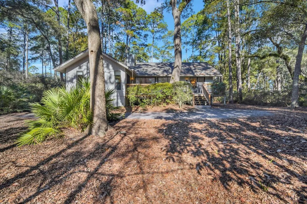 Holiday home New Listing 49 Governors Rd Renovated Luxurious Sea Pines Sleeps 8