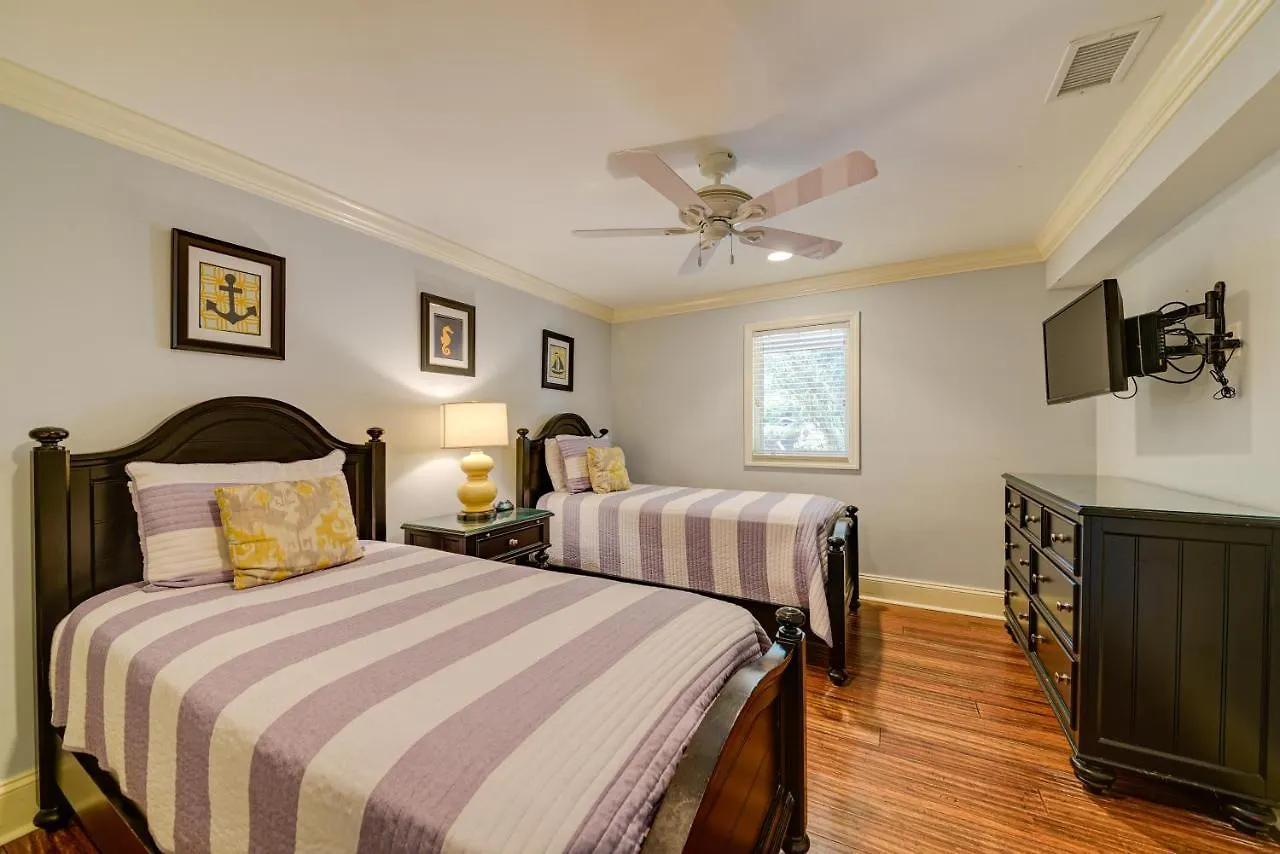 28 Surf Scoter 2nd Row Steps From The Renovated *