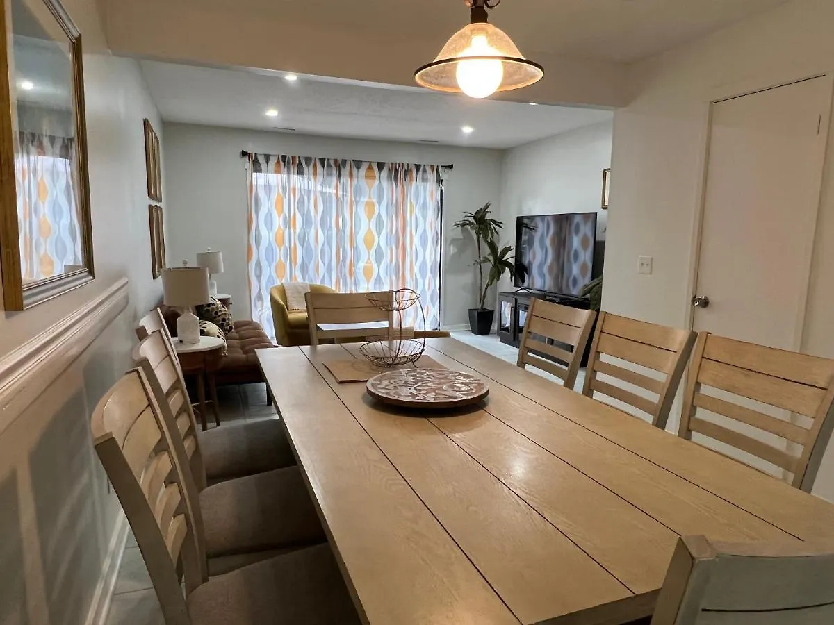 Spacious, Cozy W/parking In Coligny * Hilton Head Island
