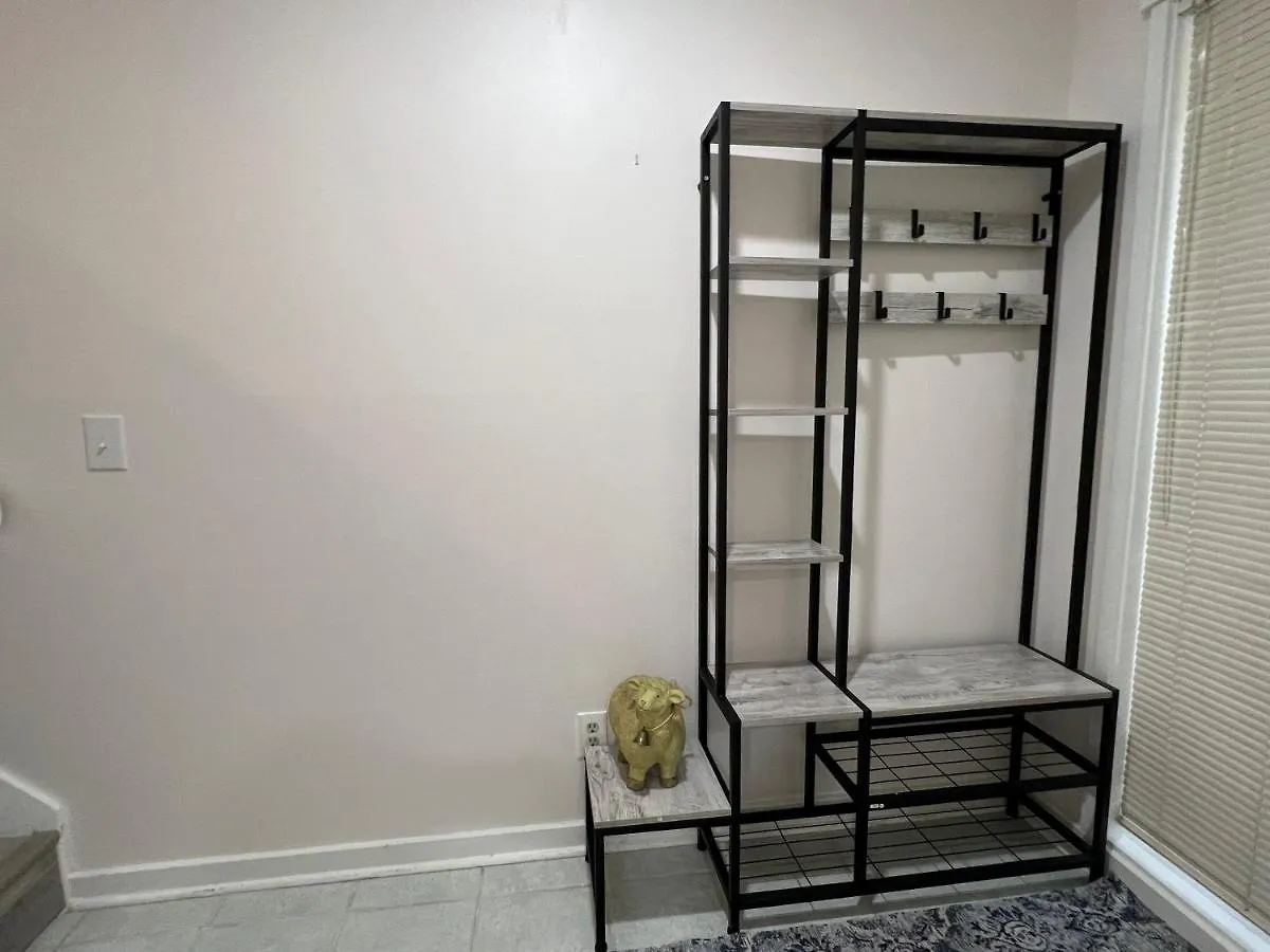 Spacious, Cozy W/parking In Coligny Villa *