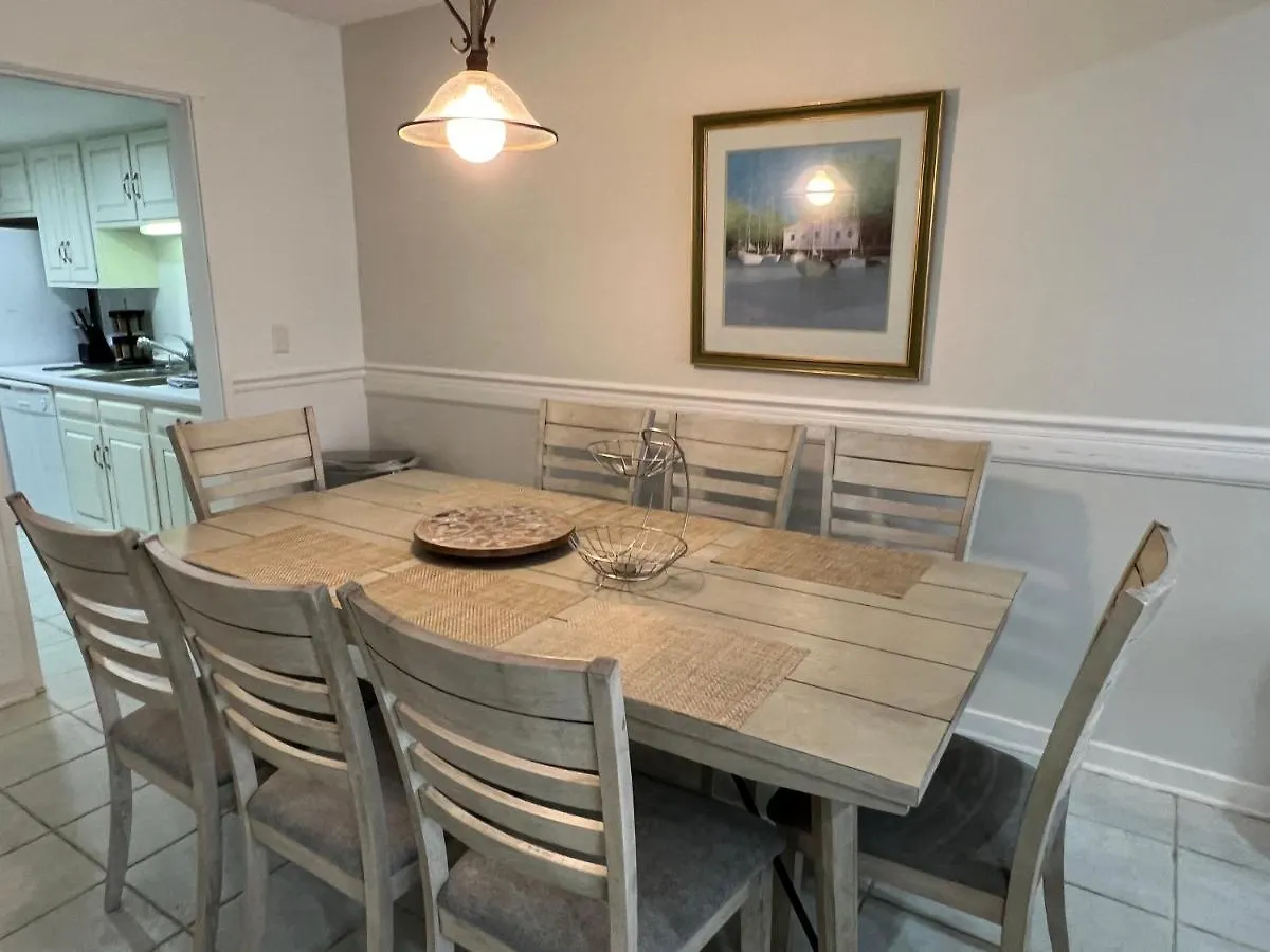 Villa Spacious, Cozy W/parking In Coligny