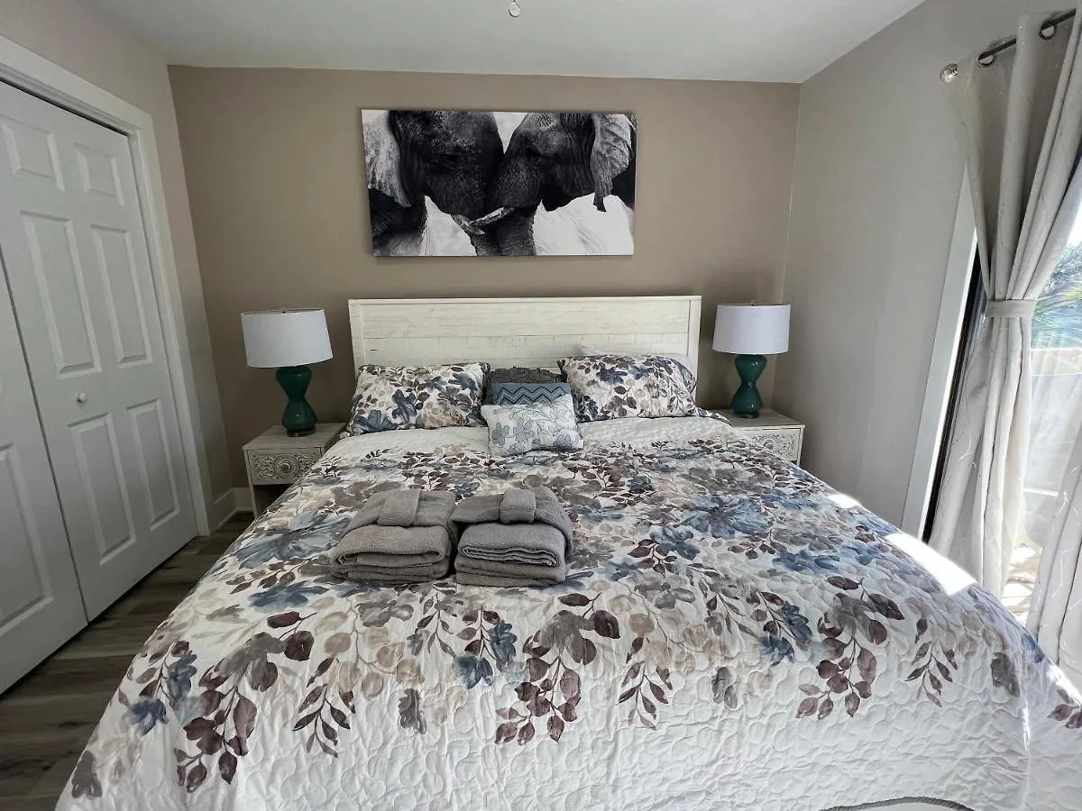 Villa Spacious, Cozy W/parking In Coligny *