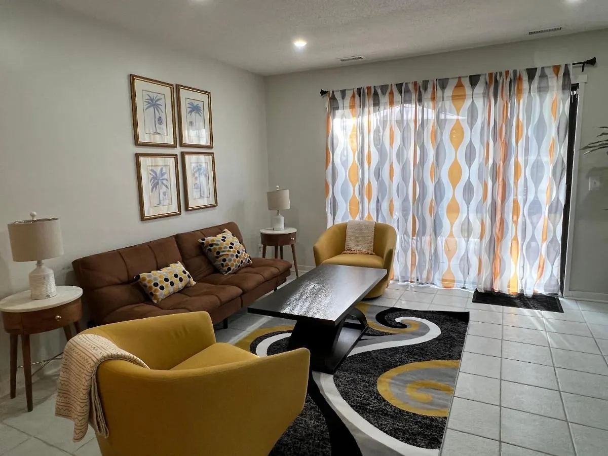 Villa Spacious, Cozy W/parking In Coligny Hilton Head Island
