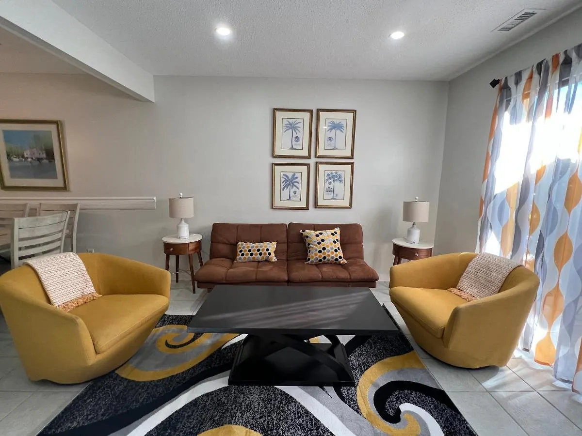 Spacious, Cozy W/parking In Coligny Villa Hilton Head Island