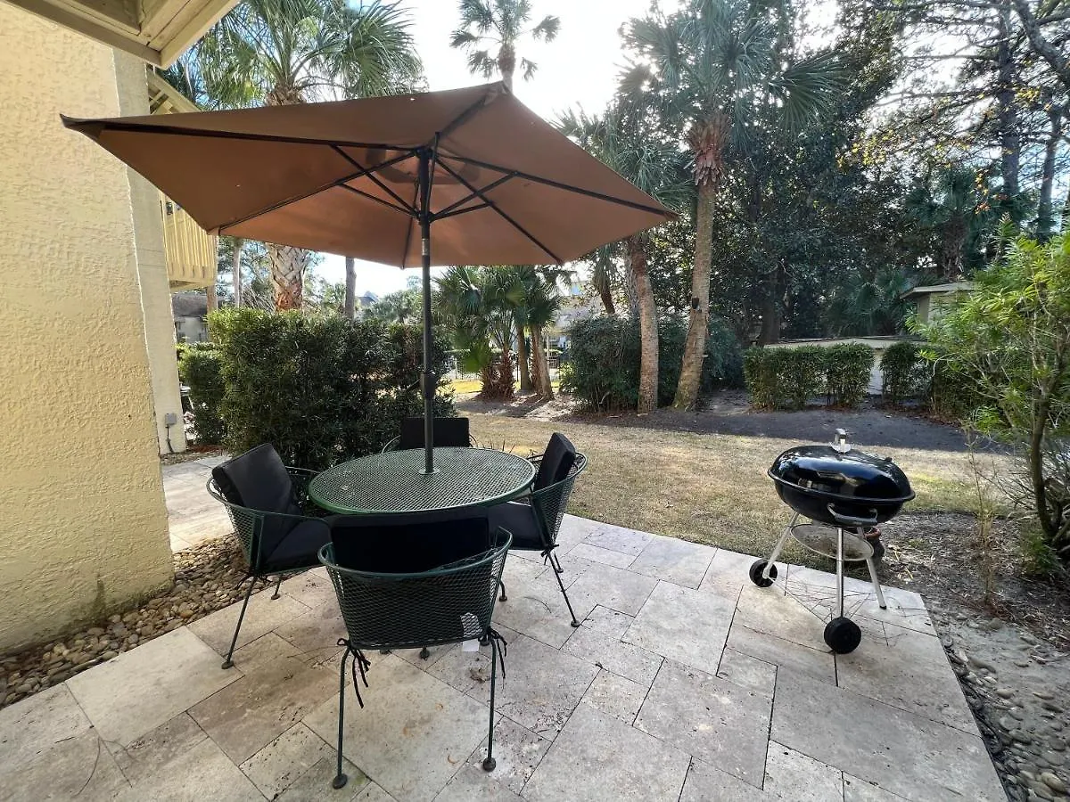Villa Spacious, Cozy W/parking In Coligny Hilton Head Island