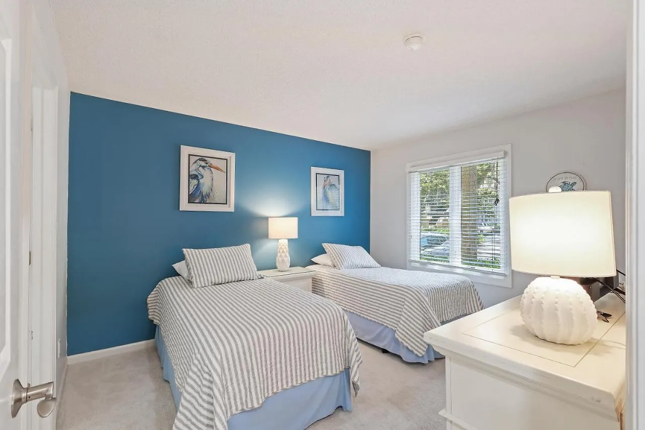 183 Colonnade Club Shipyard Golf View *